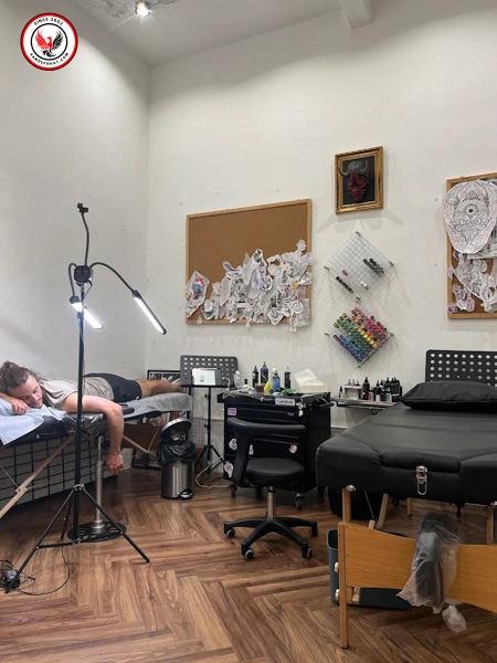 Silver Ant Tattoo được biết đến như một cửa hàng xăm có khả năng thích ứng cao với mọi phong cách xăm hình.