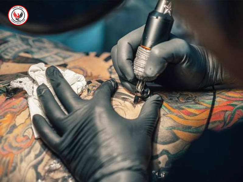Với sự phát triển mạnh mẽ của văn hóa xăm hình tại Việt Nam, việc lựa chọn một cửa hàng xăm chuyên nghiệp đang trở thành vấn đề được nhiều bạn trẻ quan tâm.