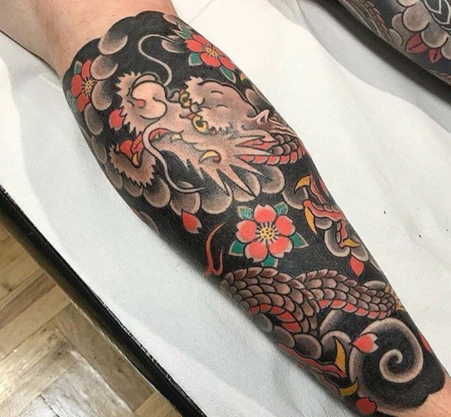 hình xăm full chân nhật cổ