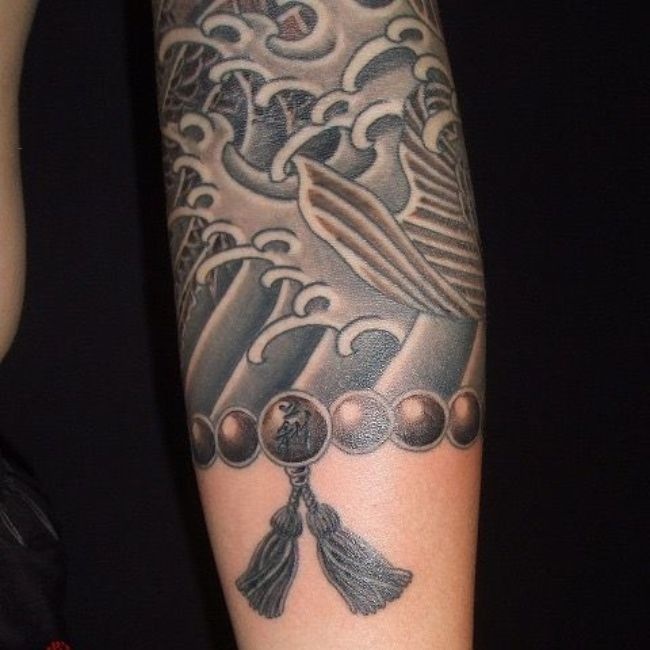 hình xăm vòng tay nhật cổ chuỗi hạt