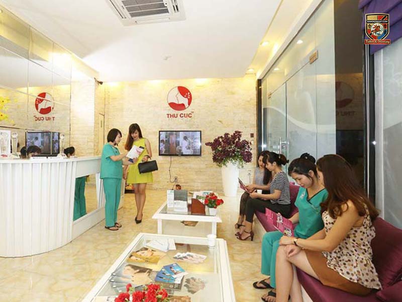 Không gian sảnh đón tiếp khách hàng tại địa chỉ triệt lông lưng uy tín Thu Cúc.