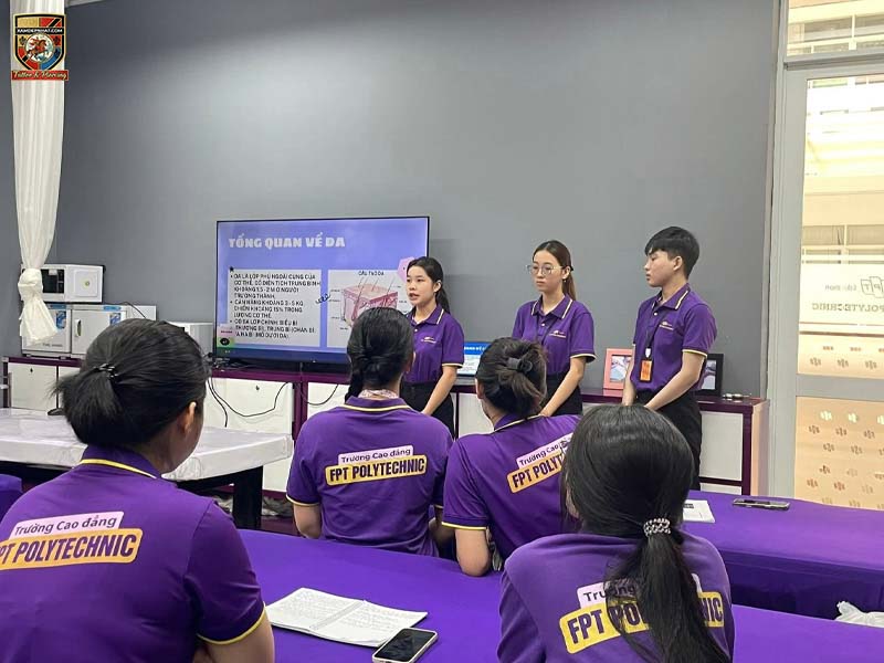 Students attending skin structure theory class at the best laser hair removal training center in Hanoi