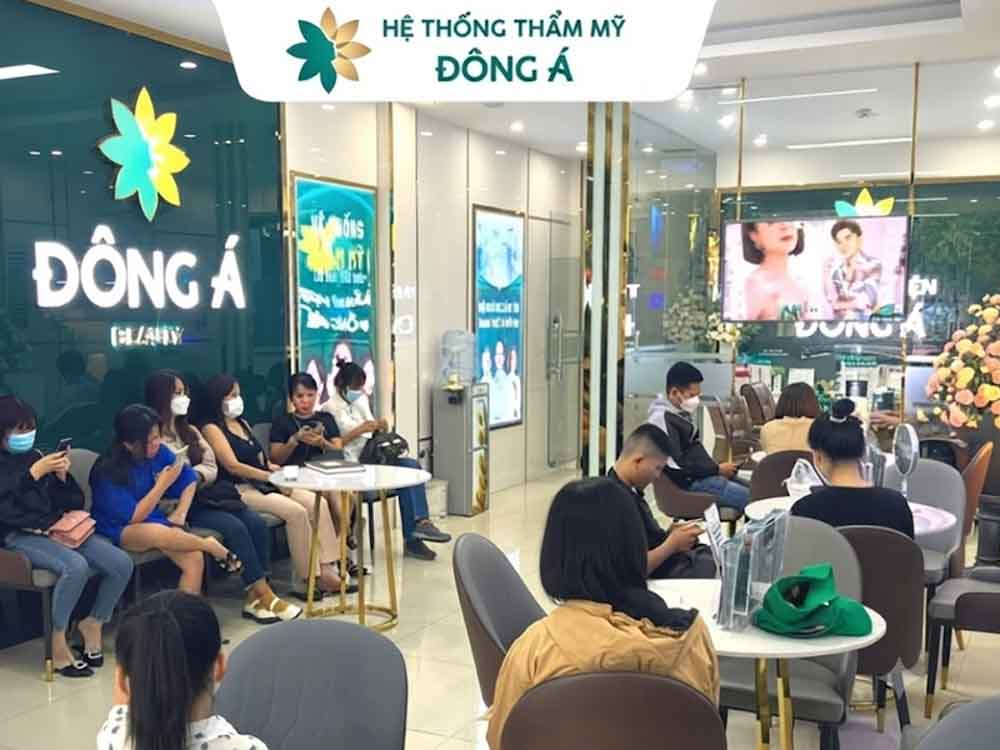 Customers waiting for dermatological appointments inside Dong A Aesthetic Hospital