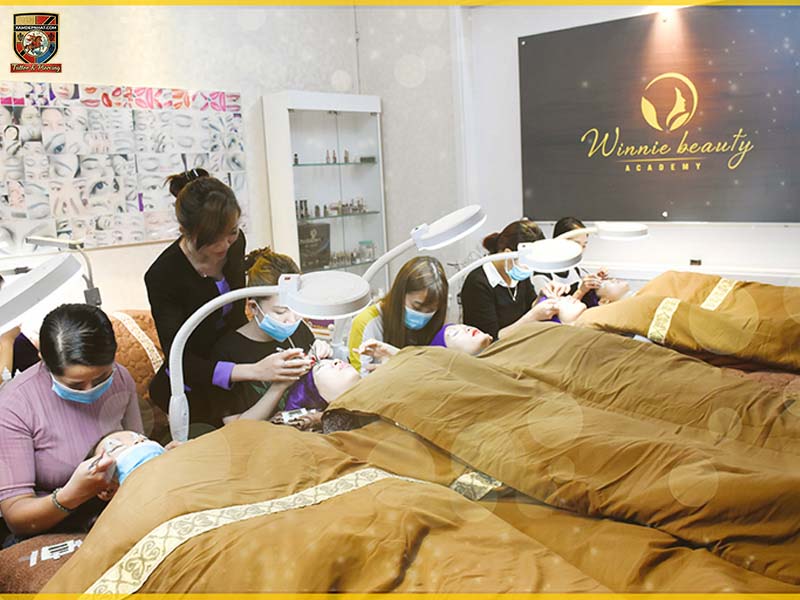 Lip blush training near me in Hanoi at Winnie Beauty Academy