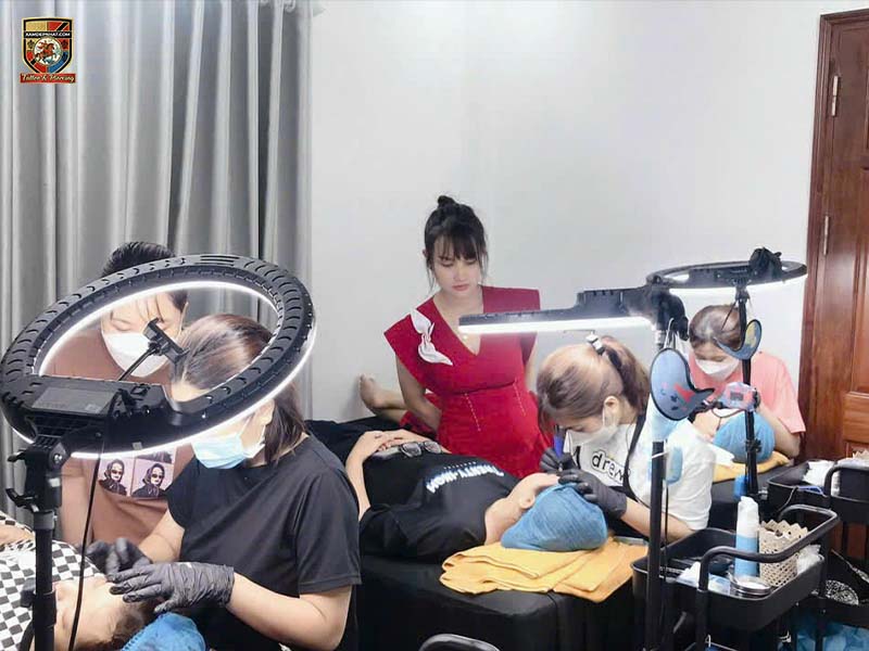 Professional microblading classes near me in Hanoi with hands-on training.